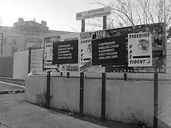 Comprendre quelque chose pleinement, c'est pouvoir n'en rein dire (To Understand a Thing Fully Is To Be Able To Say Nothing about It) Marseille, France 2010