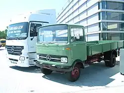 Pre-facelift Mercedes-Benz LP 608 (1965)