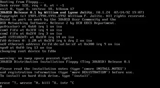 Black and white 386BSD installer screenshot