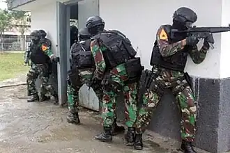 Indonesian Special Force Command (Kopassus) training with their MP5
