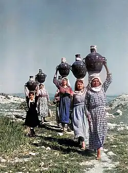 Women of Zefta, 1960