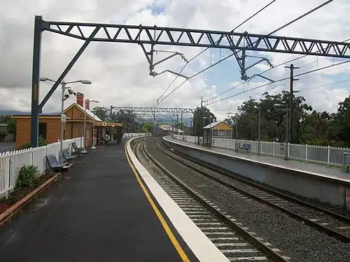 Albion Park Station
