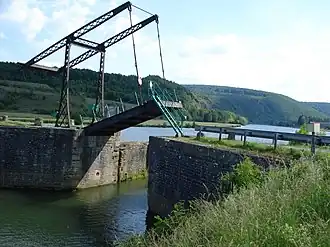 The lifting bridge in Aubrives