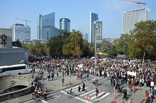 Demonstrators on the boulevard during the Back to the Climate&nbsp;[nl] protest, 2021
