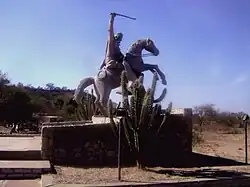 Monument of Chacho Peñaloza, at the north entrance of Olta