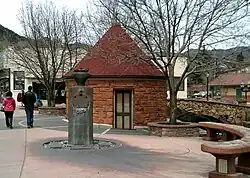 Cheyenne Spring House, Manitou Avenue