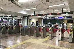 Line 2 east concourse (April 2021)