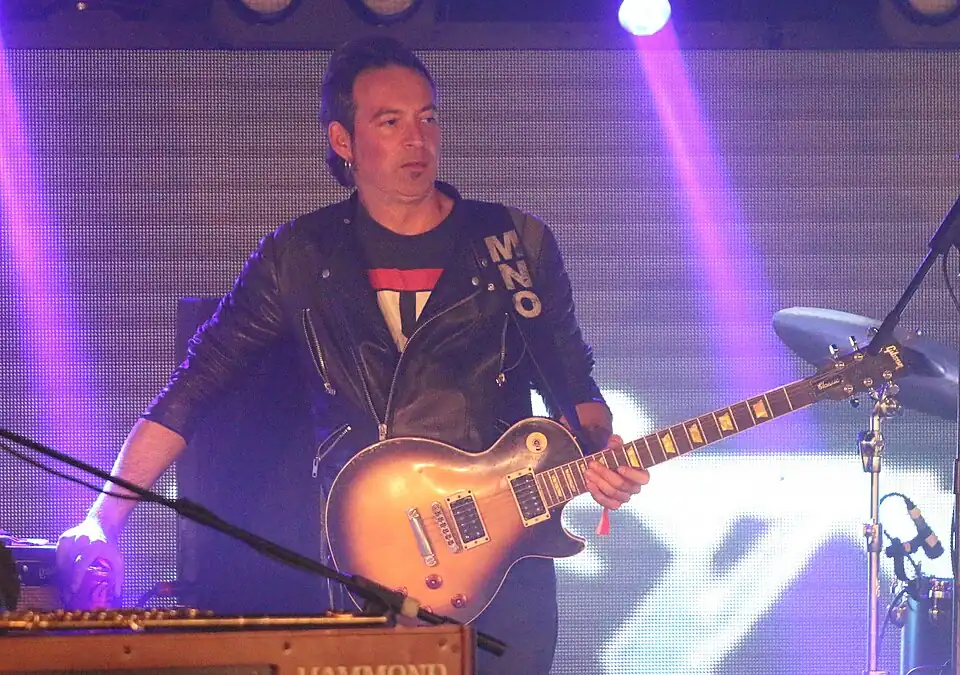 Focus_live_at_HRH_Prog_XI_in_Great_Yarmouth_(53359373733).jpg