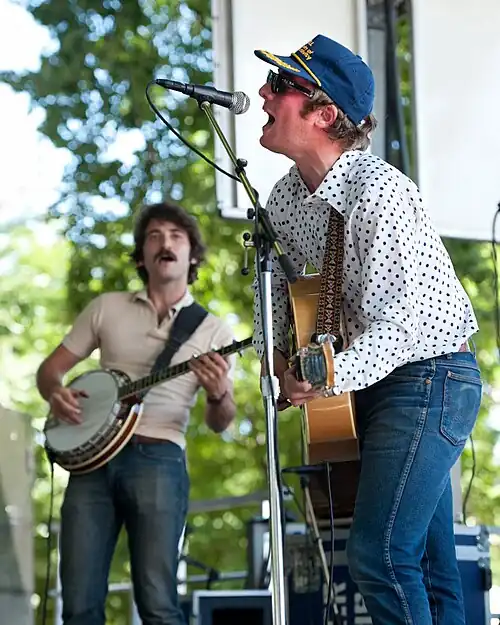 Milia performing at Lollapalooza in 2013