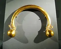 Gold Celtic torc found in Vix, France, 480&nbsp;BC; see text.