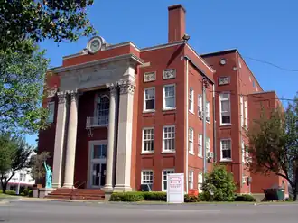 Grayson County courthouse in Leitchfield