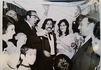 Hakham Uriel officiating a wedding, Tehran, 1975
