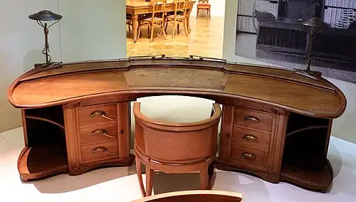 Desk, chair and lamps by Henry van de Velde (1898–99) (Musée d'Orsay, Paris)