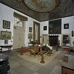Entree hall