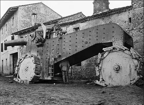 A 305/17 modello 16 captured by the Austrians in a village near Udine. Photo by Jindřich Bišický.