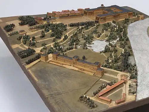 In front of the model one sees the Orangerie Palace