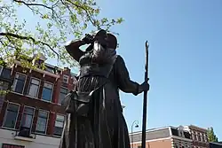 Kenau with Wigbolt Ripperda on the Stationsplein Haarlem, by sculptor Graziella Curreli