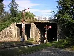 Rail crossing in the two-level station