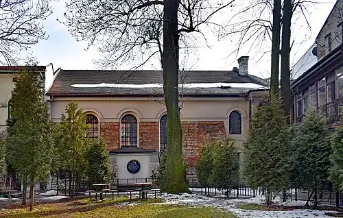 View from Miodowa Street, entrance to synagogue