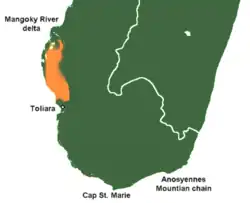 A map of southern Madagascar highlighting the distribution of the long-tailed ground roller along the southwestern shore north of Toliara.