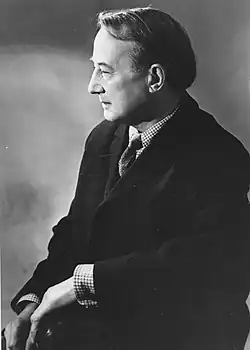 Michael Oakeshott[438]