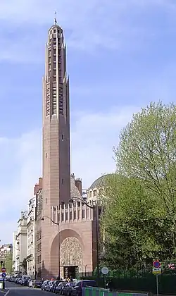 Saint Odile is a rare example of an Art Deco church in Paris.(1936-1946)