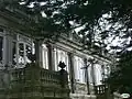 Façade with solainas