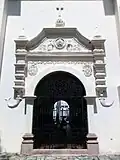 Right entrance