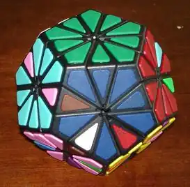 Deep-cut dodecahedral puzzle