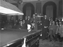 Walter Lindrum playing billiards