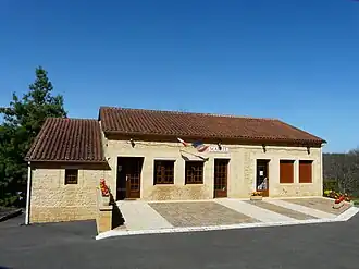 The town hall in Saint-Avit-de-Vialard