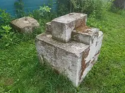 Sculpture in stone by Mihai Olos