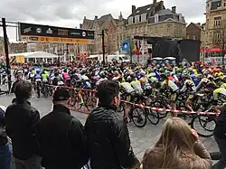 0&nbsp;km: The start of the race