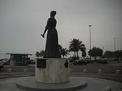 Crossing between Avenida Atlântica and Avenida Princesa Isabel, with a statue of Princess Isabel and a military police cabin.