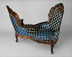tête-à-tête (Second Empire); 1850–1860; rosewood, ash, pine and walnut; 113 x 132.1 x 109.2&nbsp;cm; Metropolitan Museum of Art (New York City)