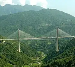 Tieluoping bridge, west of Langping town