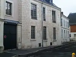 Former canon's house on Descartes Street.