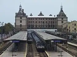 E43 022 and E43 022 waiting depart Haydarpaşa station.