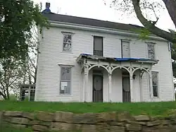 An I-house at Valeene