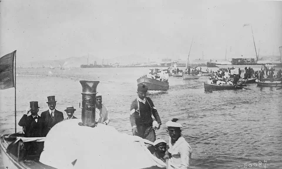 The arrival of Venizelos to Athens with French ships, June 1917, after the departure of Constantine
