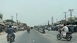 The N-25 National Highway passes through the town of Winder.